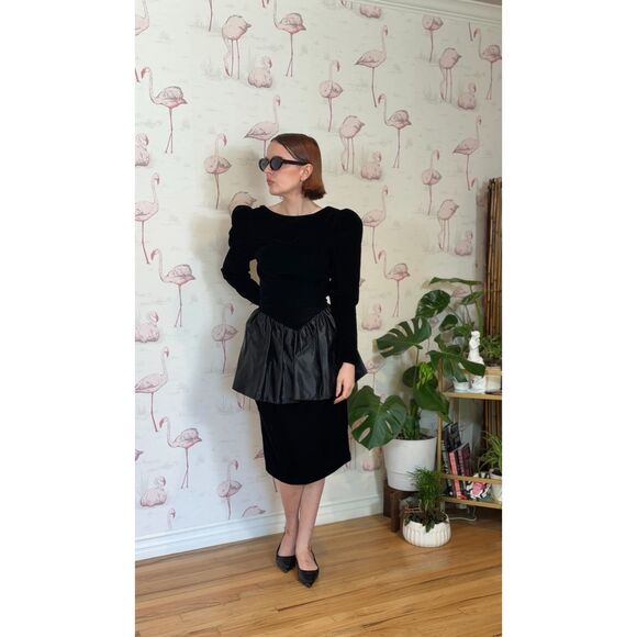 Vintage 80's Black Velvet Velour Satin Peplum Cocktail/Prom Dress Size 9 - Picture 4 of 7